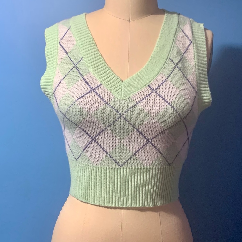 Ultra flirt cropped vest.